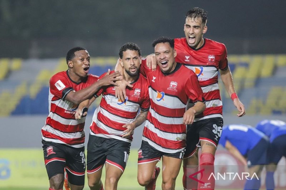 Semangat Tinggi Madura United Menuju Pertandingan Melawan PSIS Semarang