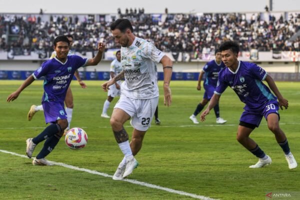Analisis: Lefundes Nilai Persita Tangerang Berhak Menang Melawan Persib