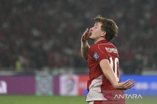 Tendangan Penalti Ole Romeny Membawa Indonesia Unggul atas China di Babak Pertama
